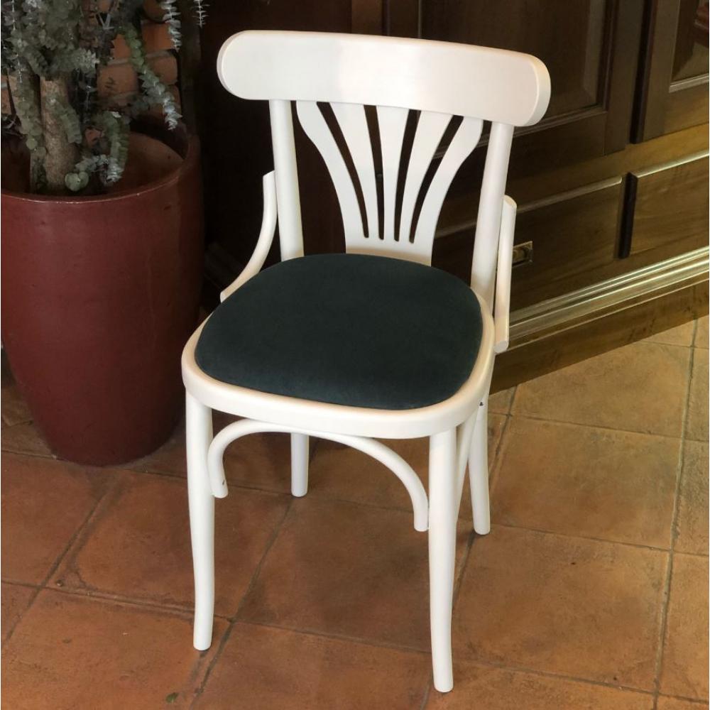 caluneny thonet stolicka elegantny zamatovy klasicky mediteransky biely jedinecny nabytky lameridiana pohovky kresla bytovy dizajn kuchyna obyvacia izba jedalen.jpg